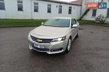 Седан Chevrolet Impala 2014 в Білій