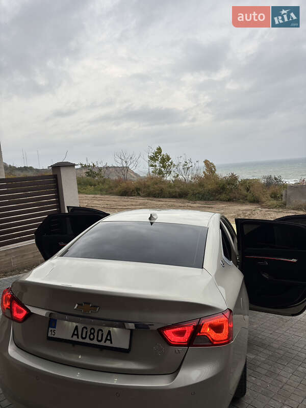 Седан Chevrolet Impala 2015 в Одессе