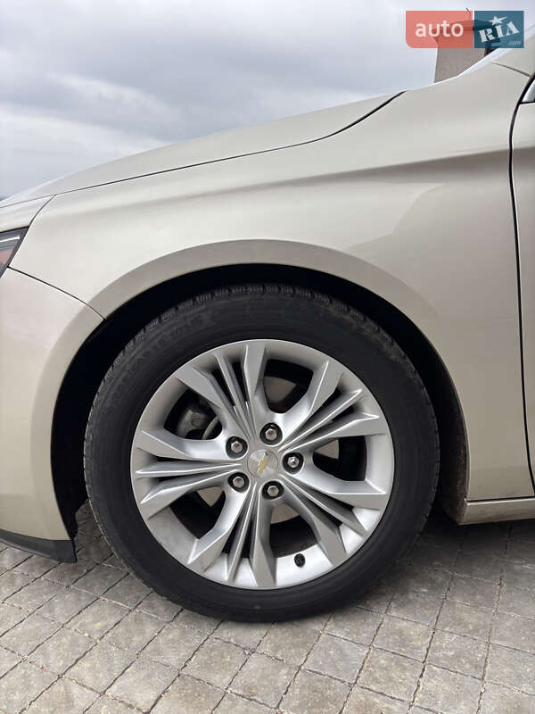 Седан Chevrolet Impala 2015 в Одессе