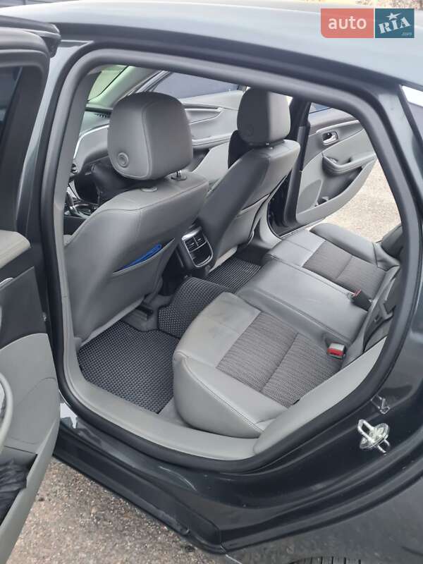 Седан Chevrolet Impala 2015 в Черкассах