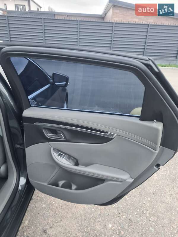 Седан Chevrolet Impala 2015 в Черкассах