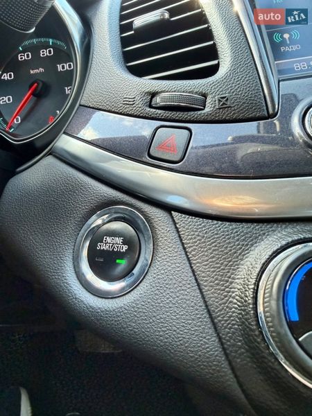 Седан Chevrolet Impala 2018 в Львове