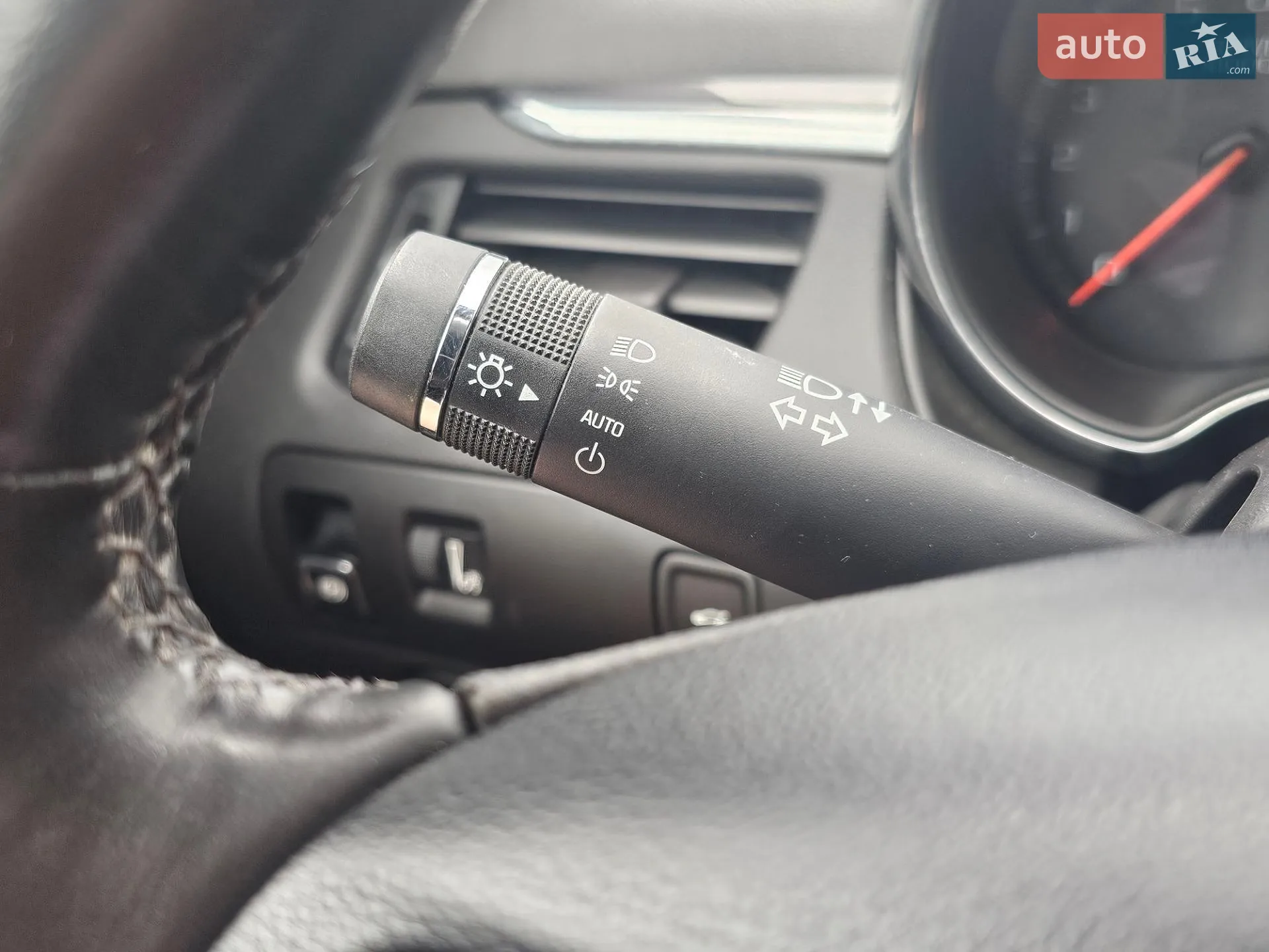 2015 Chevrolet Impala - мініатюра 41