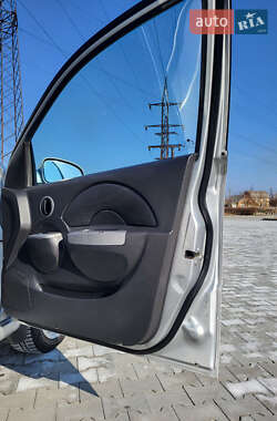 Хетчбек Chevrolet Kalos 2006 в 