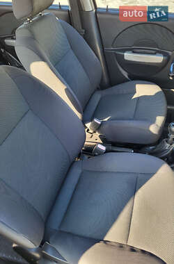 Хетчбек Chevrolet Kalos 2006 в 