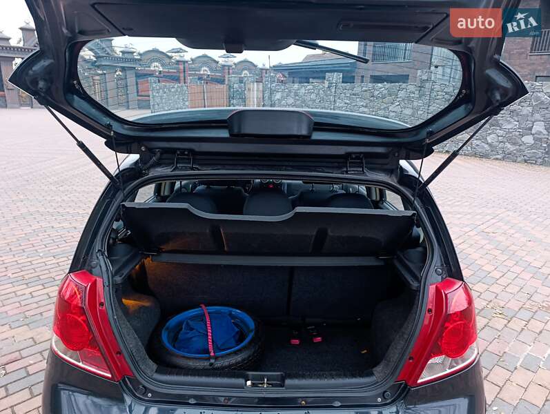 Хетчбек Chevrolet Kalos 2008 в Звягелі