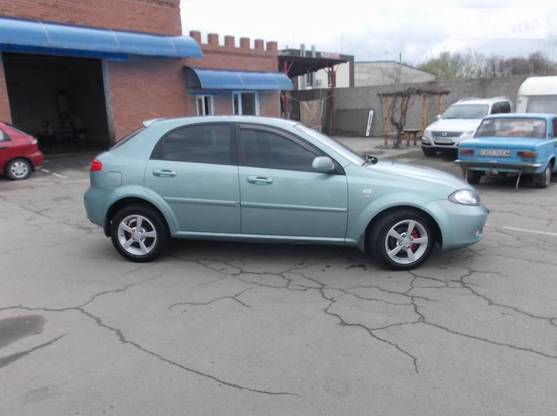 Chevrolet Lacetti 2005 року
