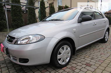 Хетчбек Chevrolet Lacetti 2005 в 