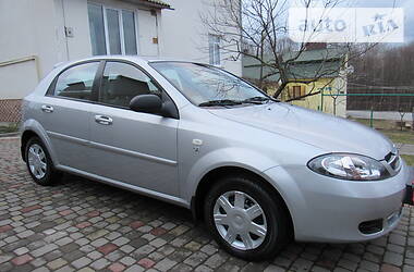 Хетчбек Chevrolet Lacetti 2005 в 