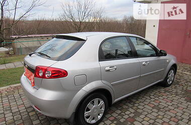 Хетчбек Chevrolet Lacetti 2005 в 