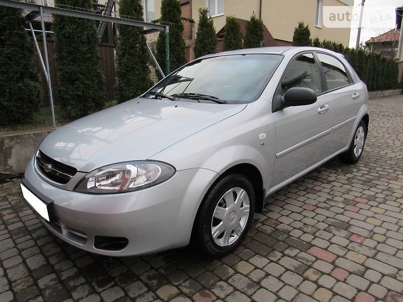 Хетчбек Chevrolet Lacetti 2005 в 