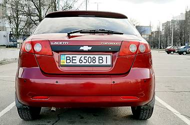 Хетчбек Chevrolet Lacetti 2006 в 