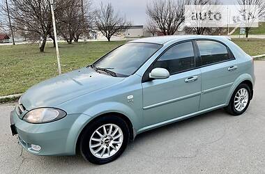 Хетчбек Chevrolet Lacetti 2005 в 