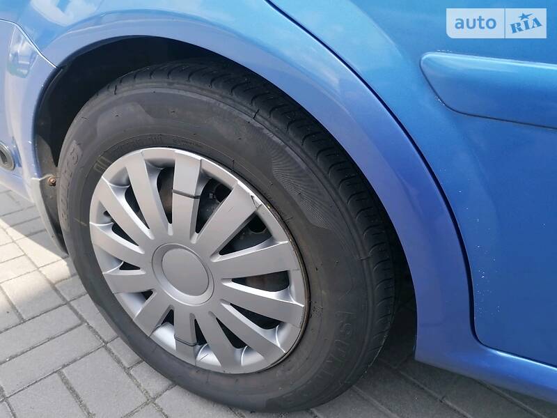 Седан Chevrolet Lacetti 2004 в Чернігові