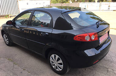 Хэтчбек Chevrolet Lacetti 2005 в Ровно