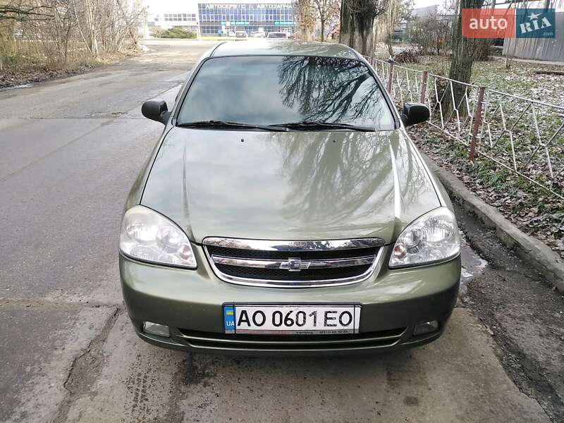 Седан Chevrolet Lacetti 2005 в Ужгороде