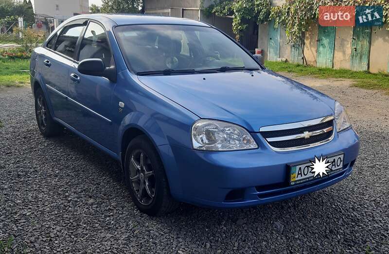 Седан Chevrolet Lacetti 2008 в Ужгороді