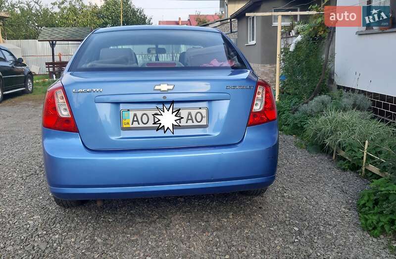 Седан Chevrolet Lacetti 2008 в Ужгороді