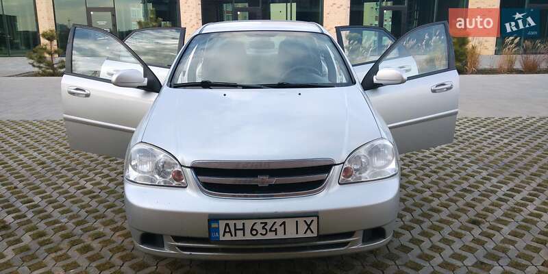 Седан Chevrolet Lacetti 2011 в Хмельницькому