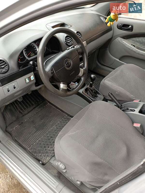 Хетчбек Chevrolet Lacetti 2004 в Кропивницькому