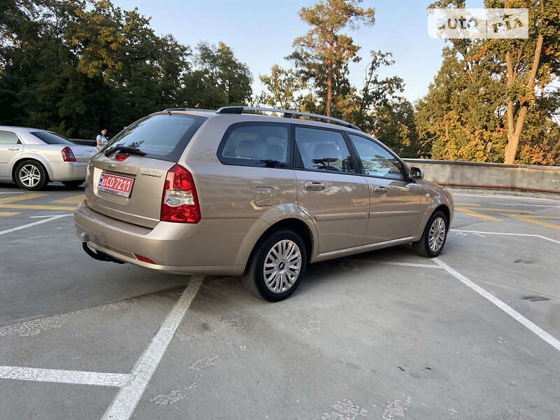 Универсал Chevrolet Lacetti 2009 в Киеве