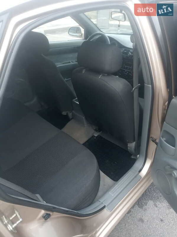 Седан Chevrolet Lacetti 2004 в Харкові