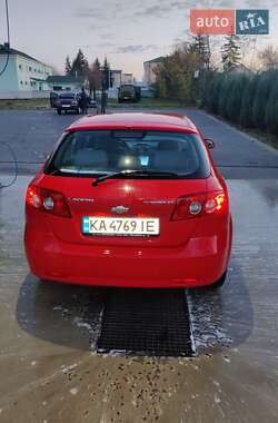 Хэтчбек Chevrolet Lacetti 2008 в Киеве