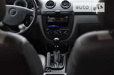 Хэтчбек Chevrolet Lacetti 2008 в 