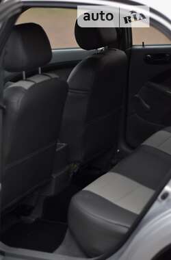 Хэтчбек Chevrolet Lacetti 2008 в 