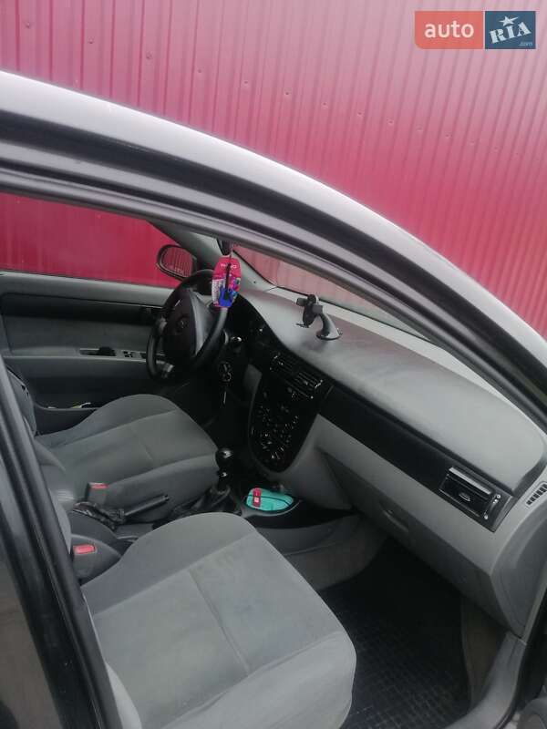 Седан Chevrolet Lacetti 2005 в Львове