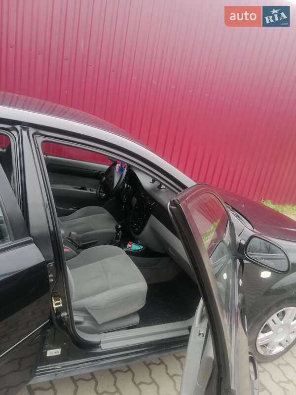 Седан Chevrolet Lacetti 2005 в Львове