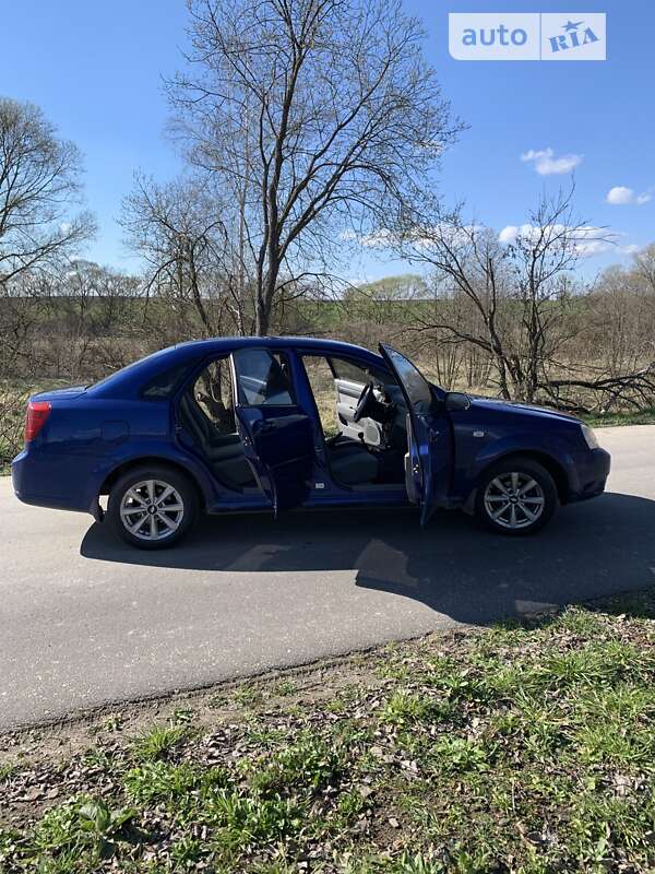Седан Chevrolet Lacetti 2005 в Львові