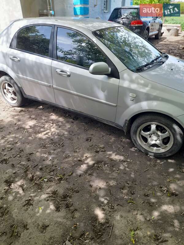 Хэтчбек Chevrolet Lacetti 2008 в Хмельницком