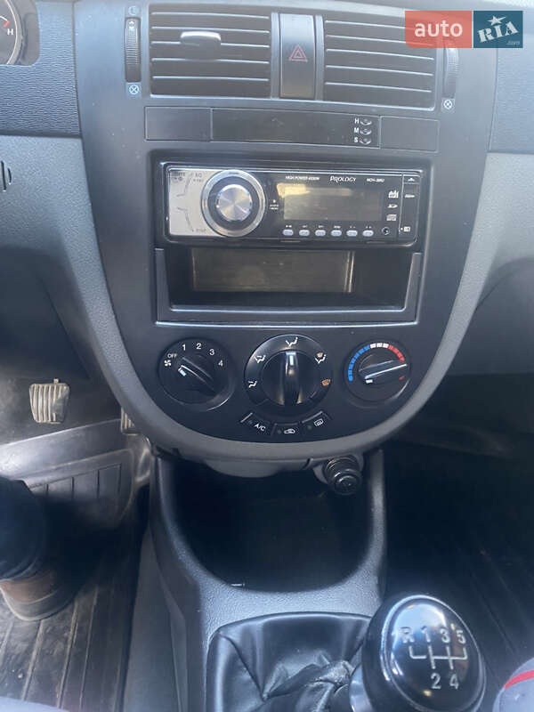 Седан Chevrolet Lacetti 2010 в Тысменице