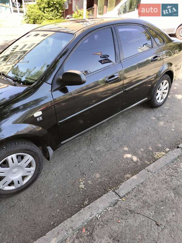Седан Chevrolet Lacetti 2004 в Киеве