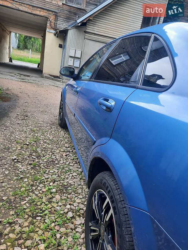 Седан Chevrolet Lacetti 2006 в Рокитному