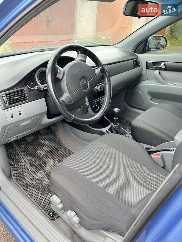 Седан Chevrolet Lacetti 2008 в Кривому Розі