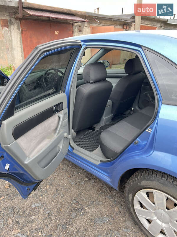 Седан Chevrolet Lacetti 2008 в Кривому Розі