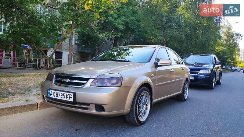Седан Chevrolet Lacetti 2004 в Харькове
