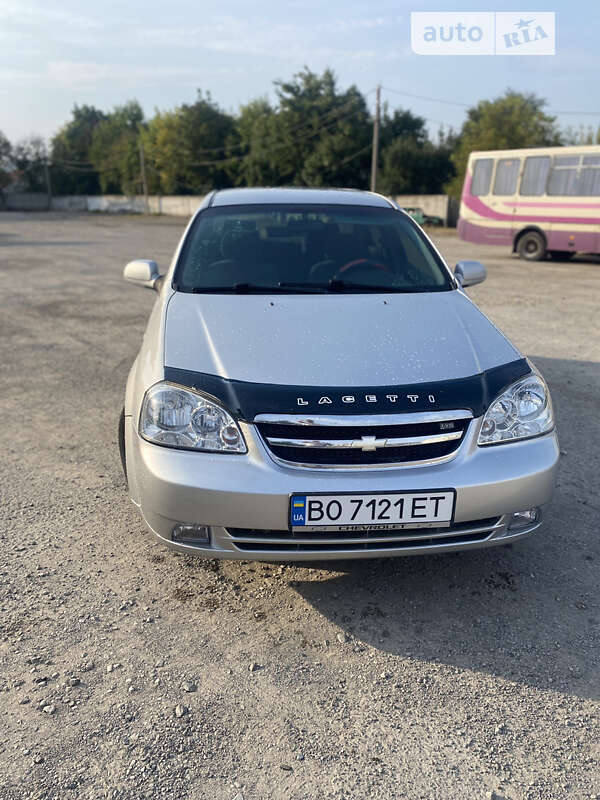 Детали салона Chevrolet Lacetti