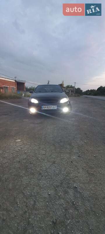 Хэтчбек Chevrolet Lacetti 2005 в Житомире