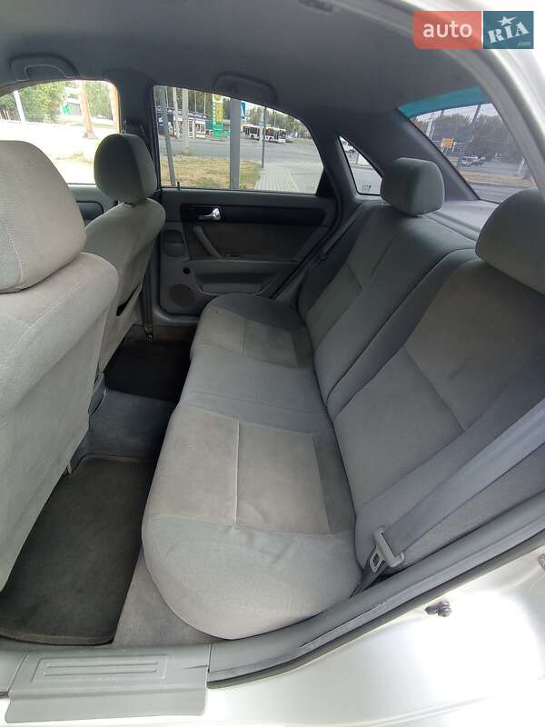 Седан Chevrolet Lacetti 2010 в Львове