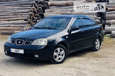 Седан Chevrolet Lacetti 2004 в Києві