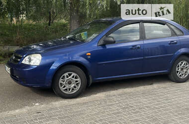 Седан Chevrolet Lacetti 2006 в Маяках