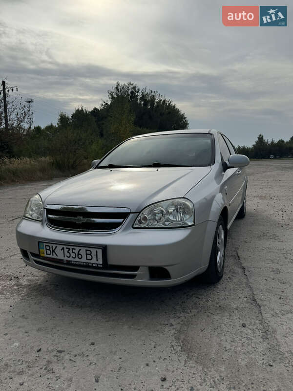 Седан Chevrolet Lacetti 2012 в Ровно