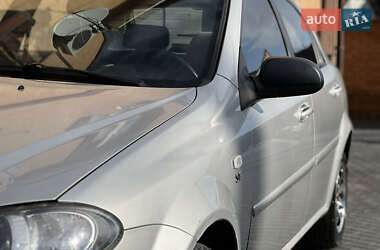 Хэтчбек Chevrolet Lacetti 2008 в 