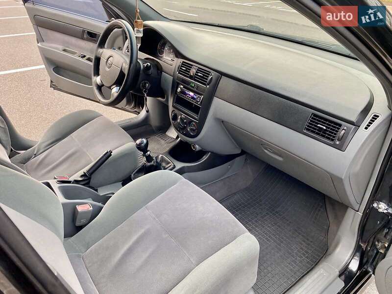Седан Chevrolet Lacetti 2007 в Киеве