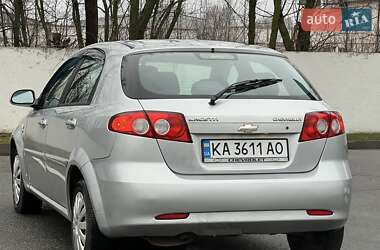 Хэтчбек Chevrolet Lacetti 2008 в Киеве