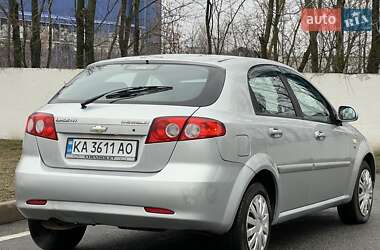 Хэтчбек Chevrolet Lacetti 2008 в Киеве