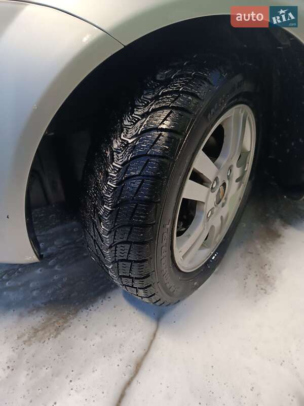 Хетчбек Chevrolet Lacetti 2005 в Кропивницькому